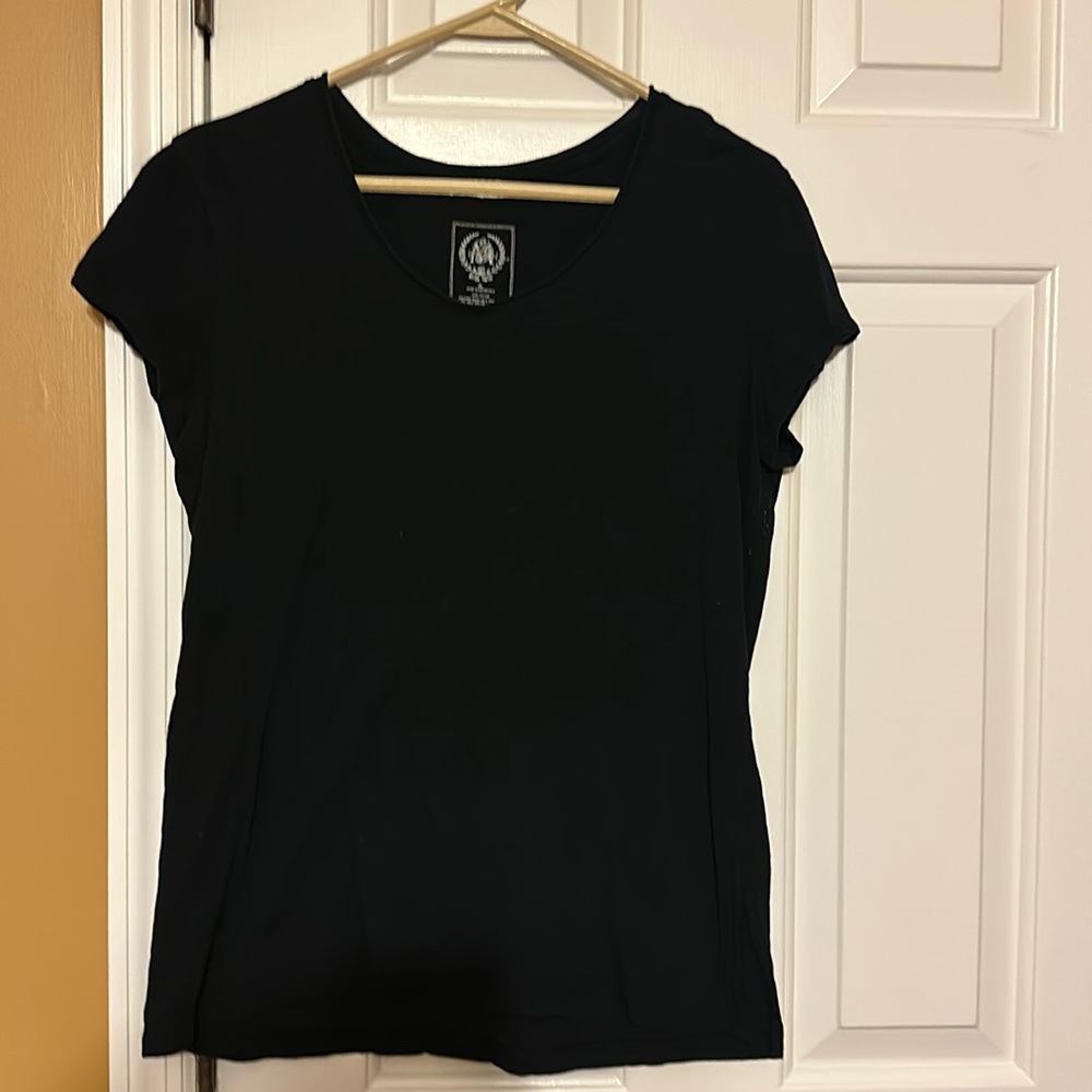 Black scoop neck t….XL